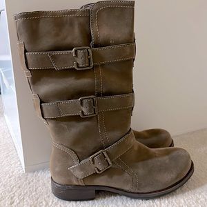 Ladies boots